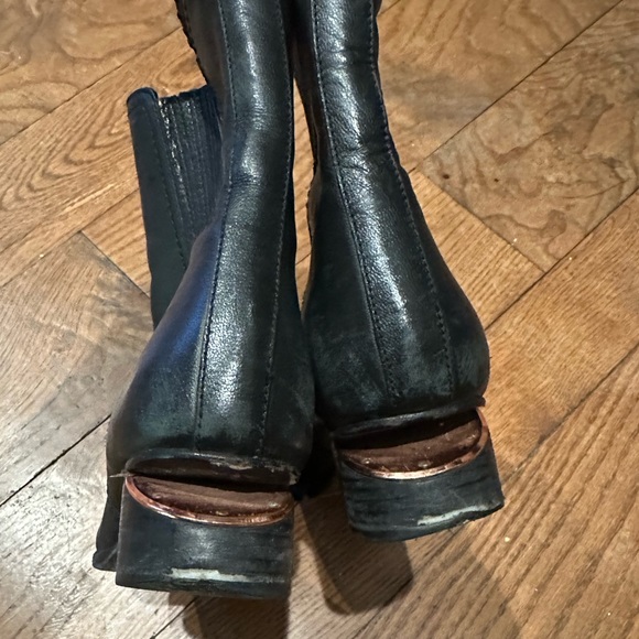 Alexander Wang Anouck Chelsea Boots | Rose Gold | 38 - Picture 8 of 11